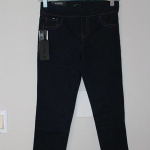NWT Le Chateau Relaxed Fit Jegging Pants, Size